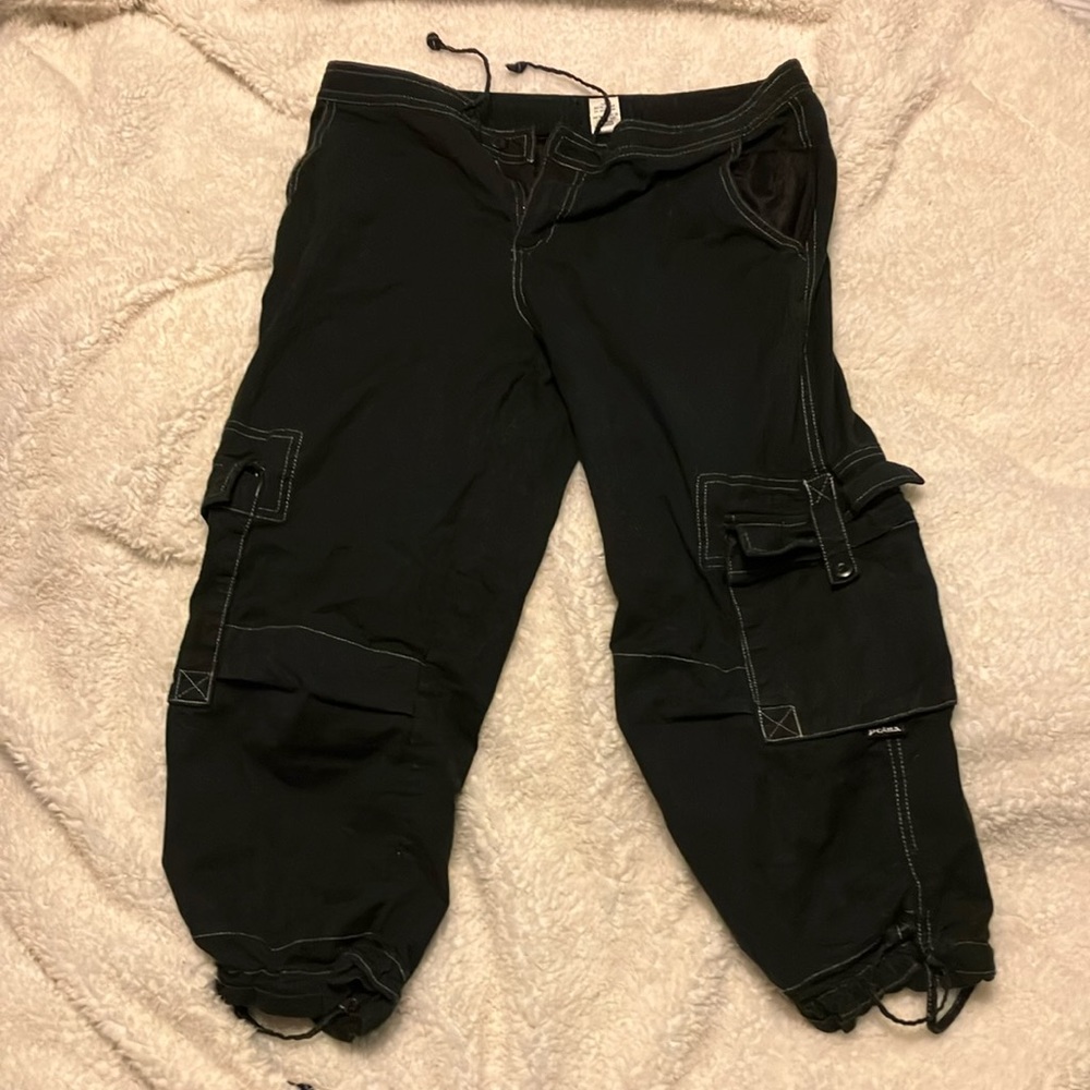 Black Prana Capri Cargo Pants